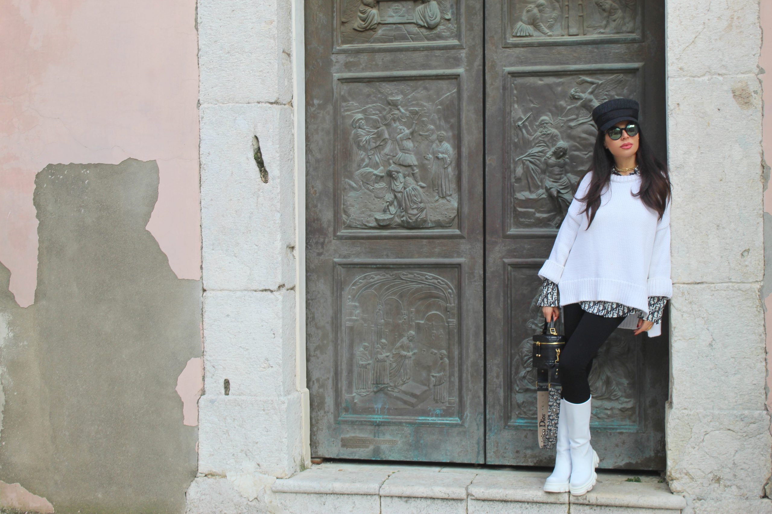 outfit white chuncky boots dior style paola lauretano