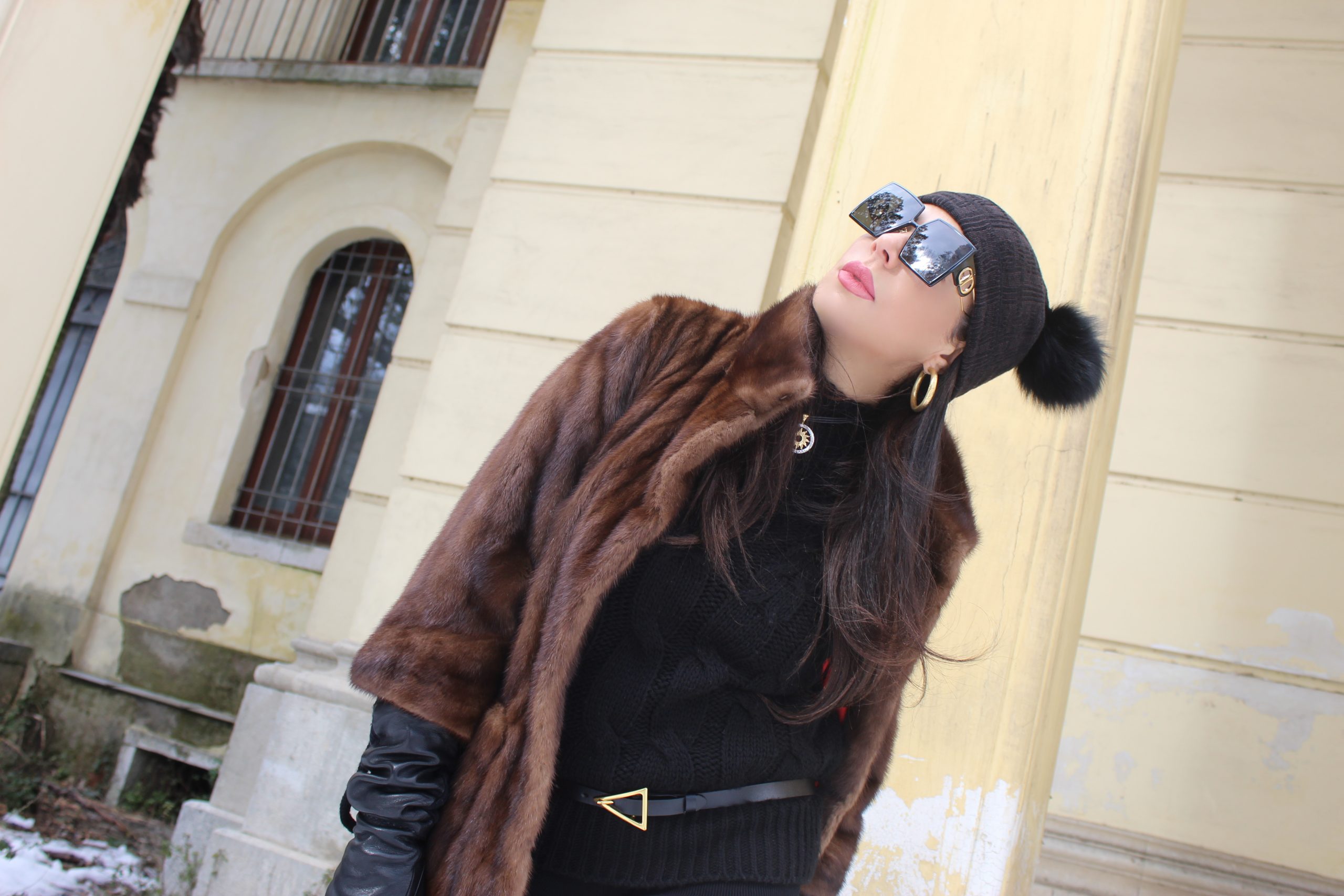 Winter Total Black Look Fur and knee boots Bottega Veneta Paola Lauretano
