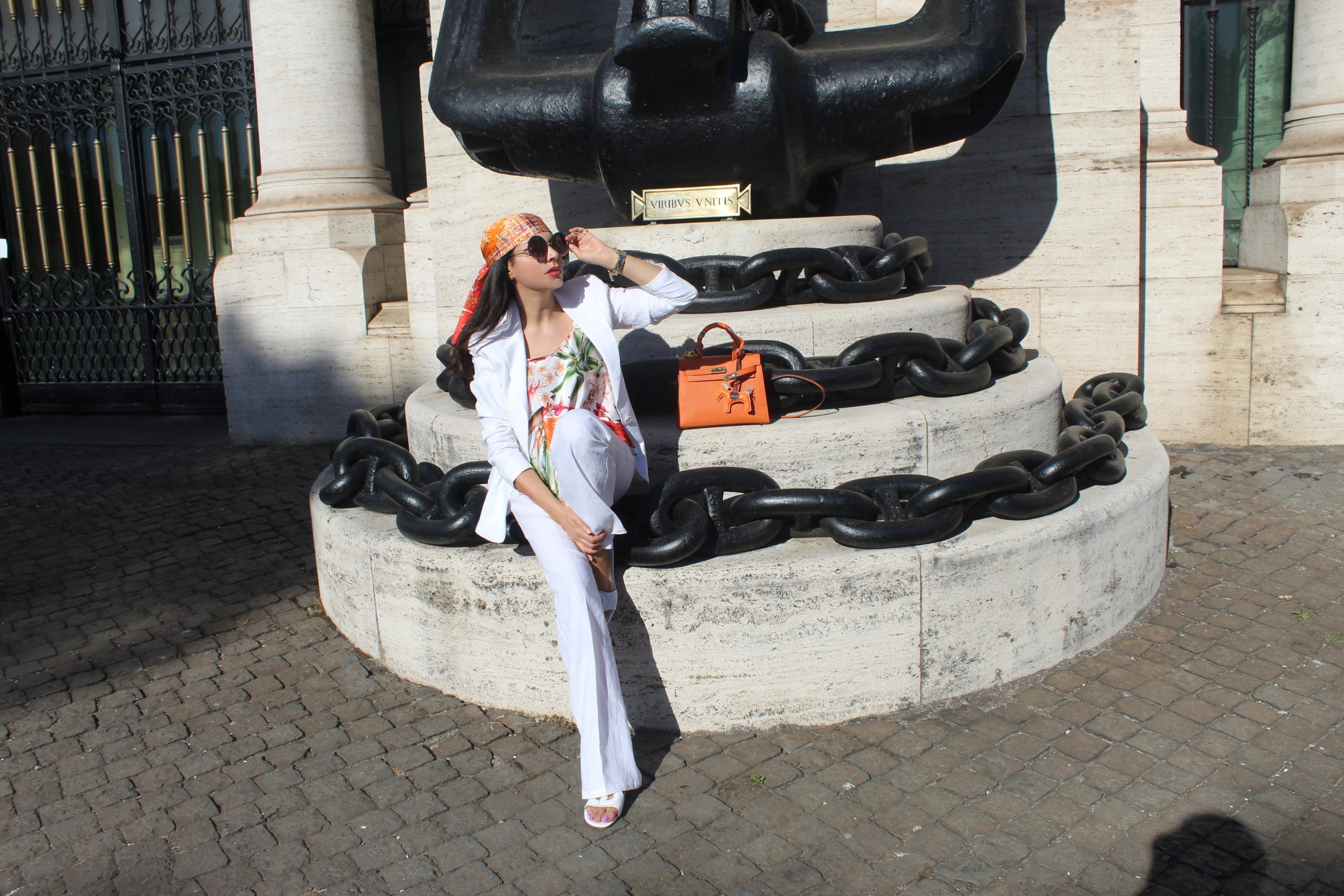 White Linen Chic Summer Look MaxMara Hermes Bag Dior Accessories Orange Look Paola Lauretano