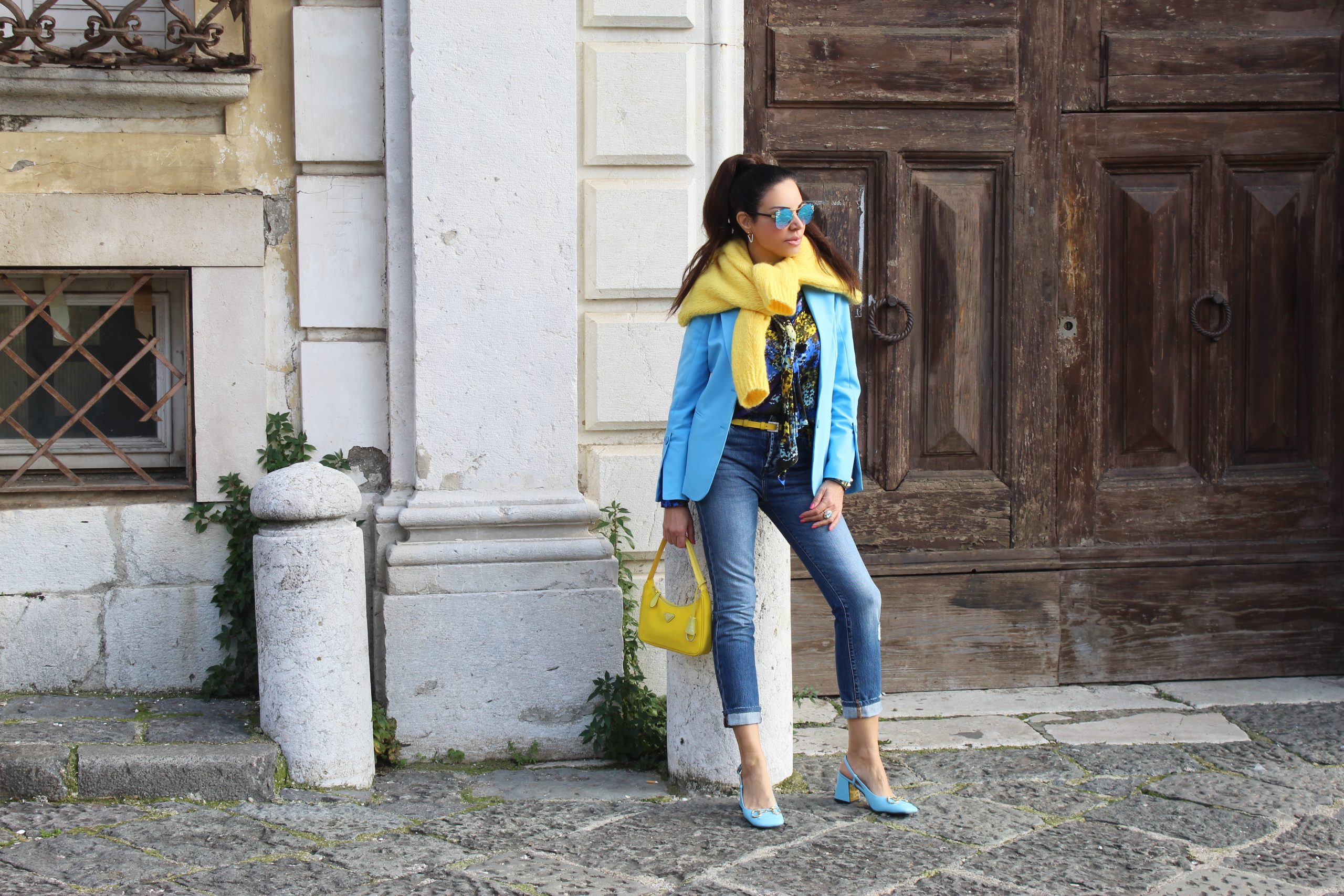 Yellow and Turquoise DENNY ROSE blazer  ZARA pull and shirt  LEVI'S jeans  PRADA bag GUCCI shoes