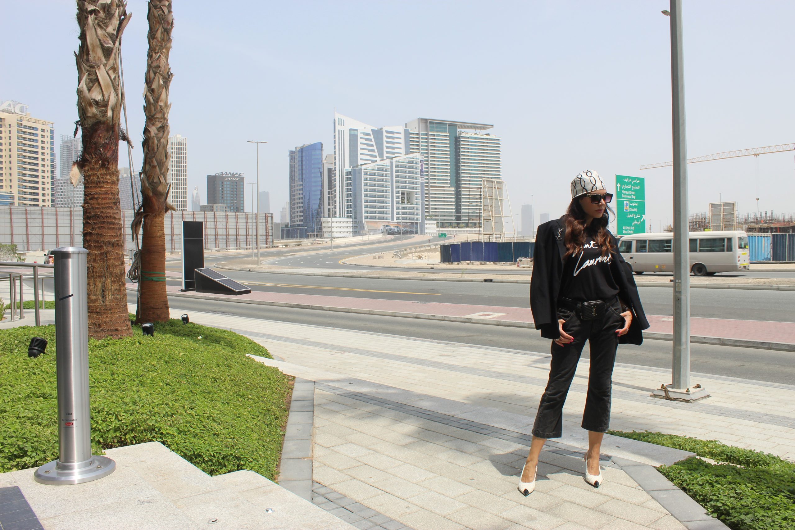 Paramount Hotel - Business Bay - Dubai - United Arab Emirates MAX MARA blazer  ELISABETTA FRANCHI headband DSQUARED2 jeans  SAINT LAURENT t-shirt, belt bag e slingback