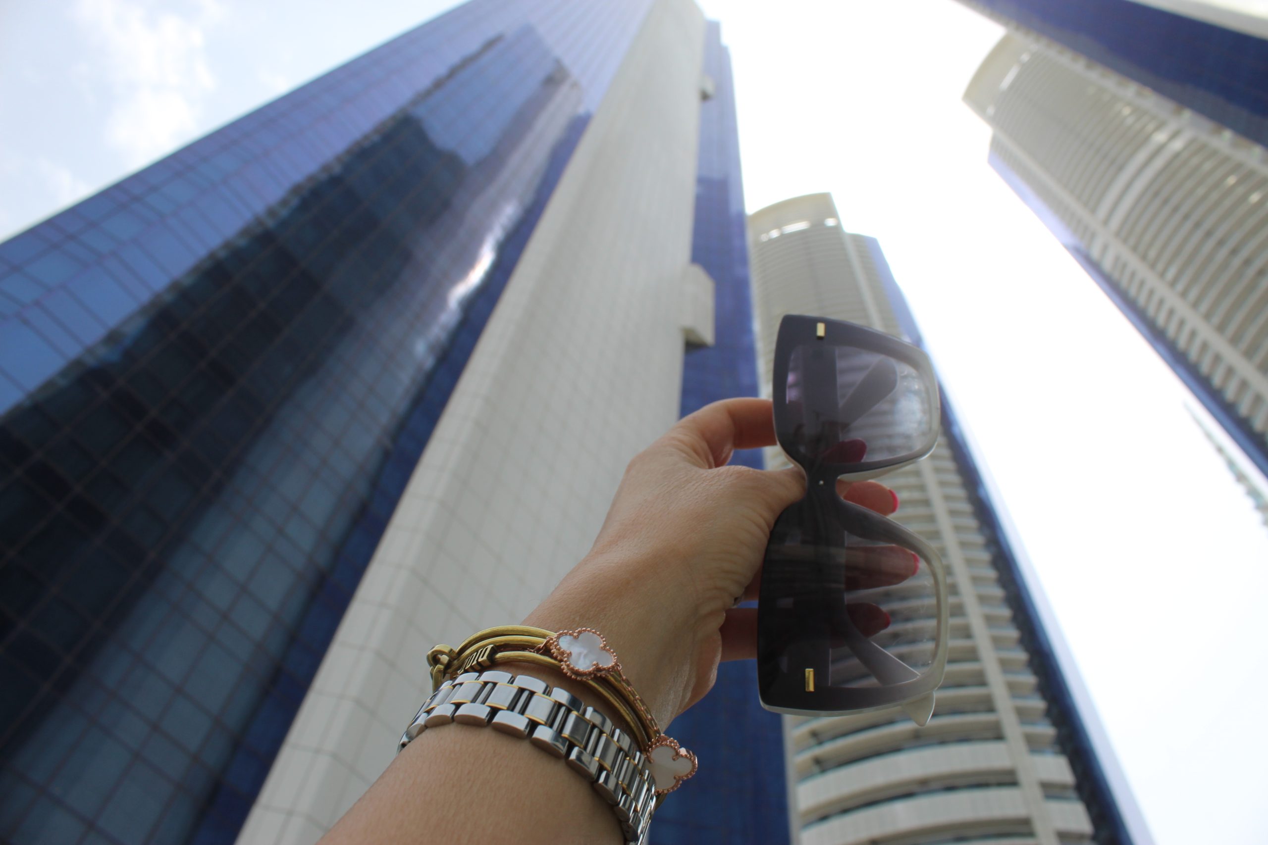 PATRIZIA PEPE top and pants  DIOR sunglasses, hat, jewelry, belt and bag CHANEL sandals Dubai Gateaway Travel blogger Lifestyle blogger Paola Lauretano