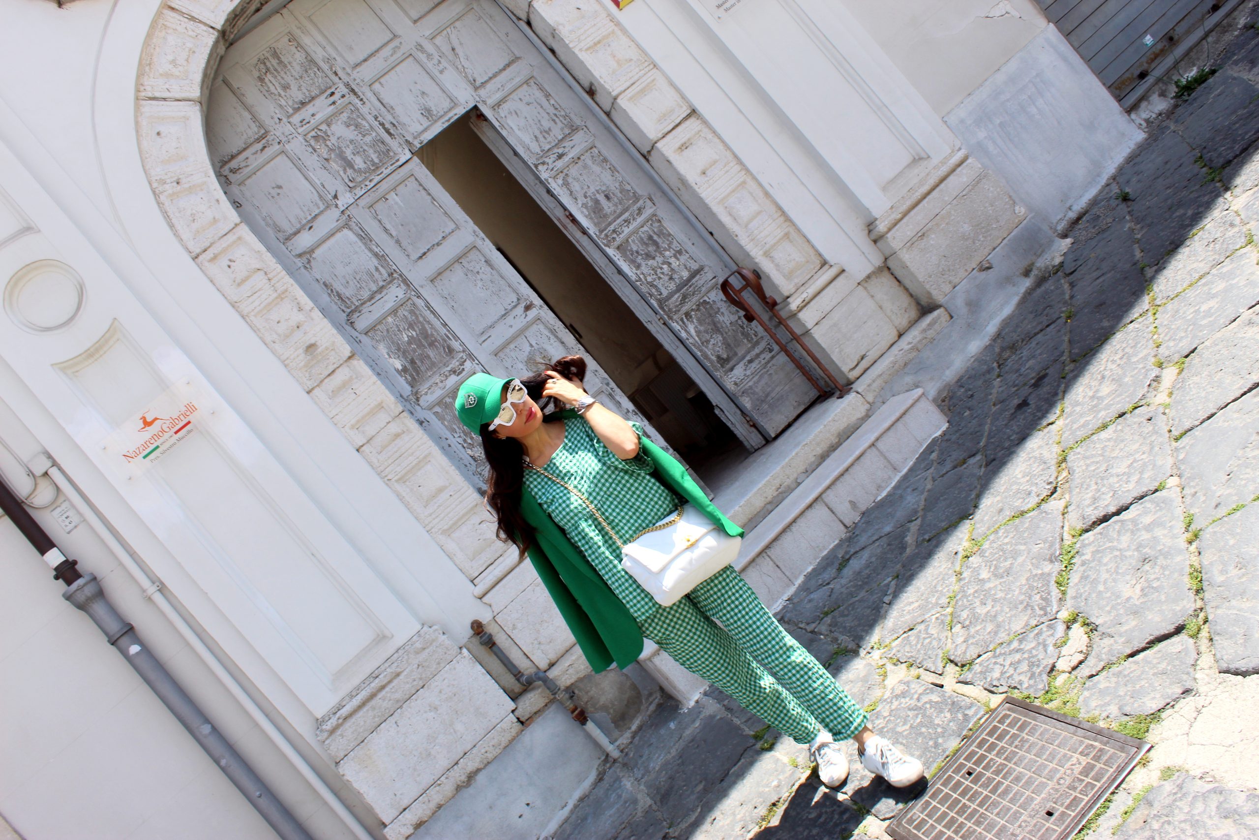 LUMINA FASHION total look  CHANEL sunglasses, pin and bag GOLDEN GOOSE sneakers Benevento Visit Italy Fashion Lifestyle Blogging Green and turquoise Look Paola Lauretano 