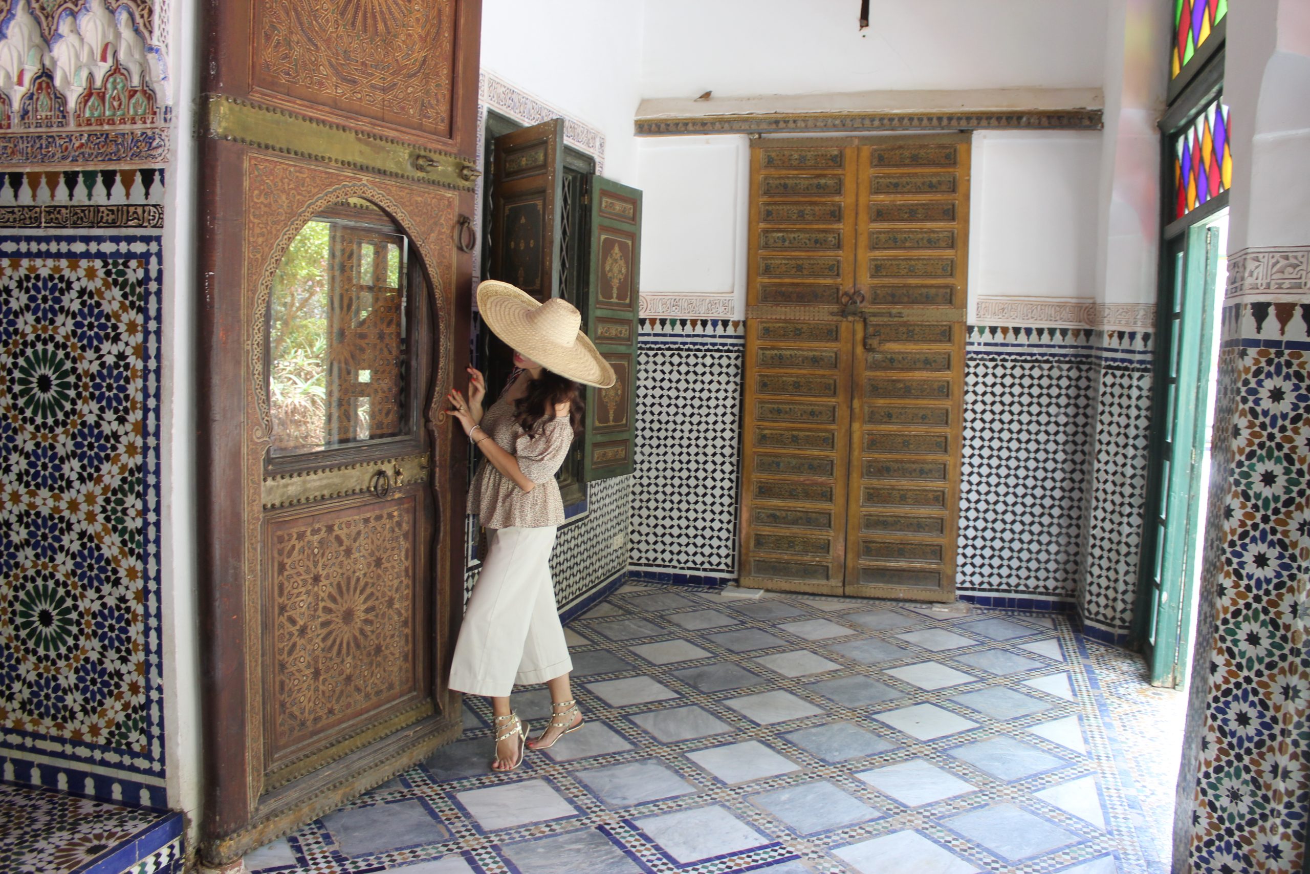 ASTYLISH blouse JUCCA pants VALENTINO accessories - Bahia Palace - Marrakech - Morocco Travel Blogger Lifestyle Blogger Paola Lauretano